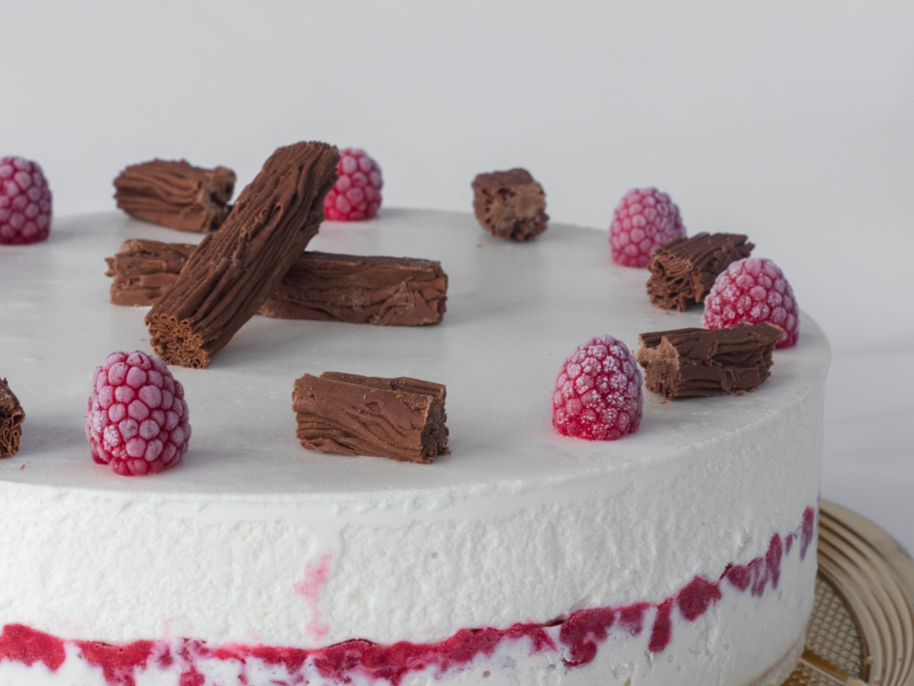 Hetty Lui McKinnon's lamington ice cream cake - ABC Everyday